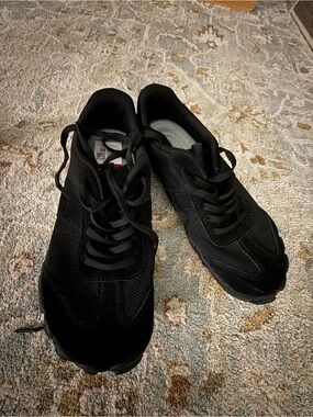 Women’s Black Athletic Lace-Up Sneakers